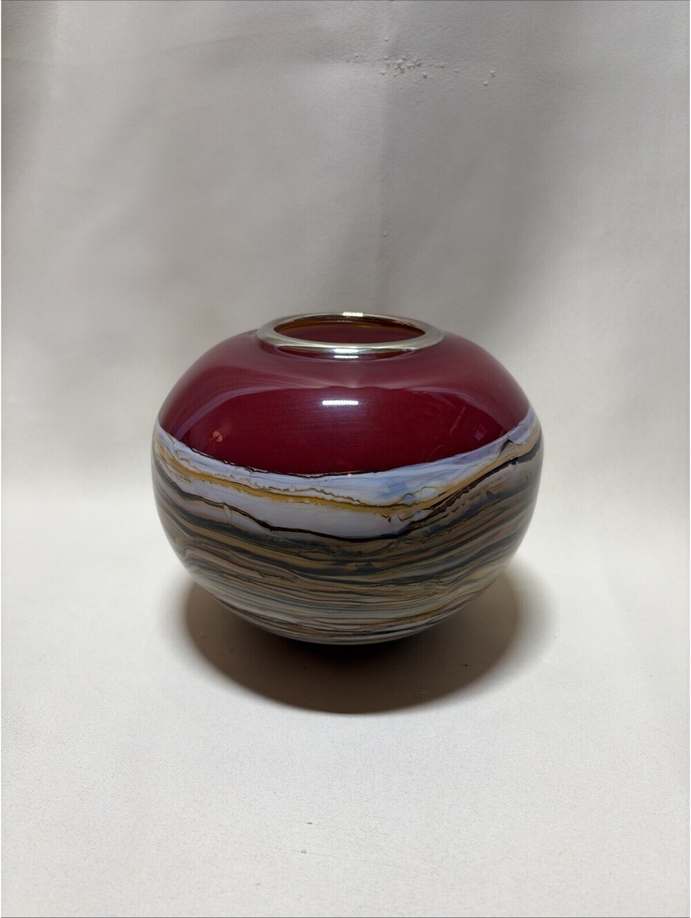 GARTNER BLADE Signed Blown Glass Vase Round Strata Gold Rim